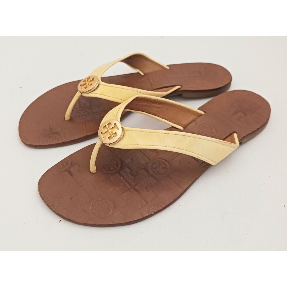 Tory Burch Thora Thong Sandal Yellow Patent Gold Logo Embossed Leather Insole 7M